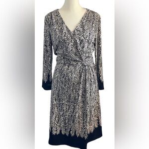 White House Black Market Black & White Chevron Long Sleeved Faux Wrap Dress NEW